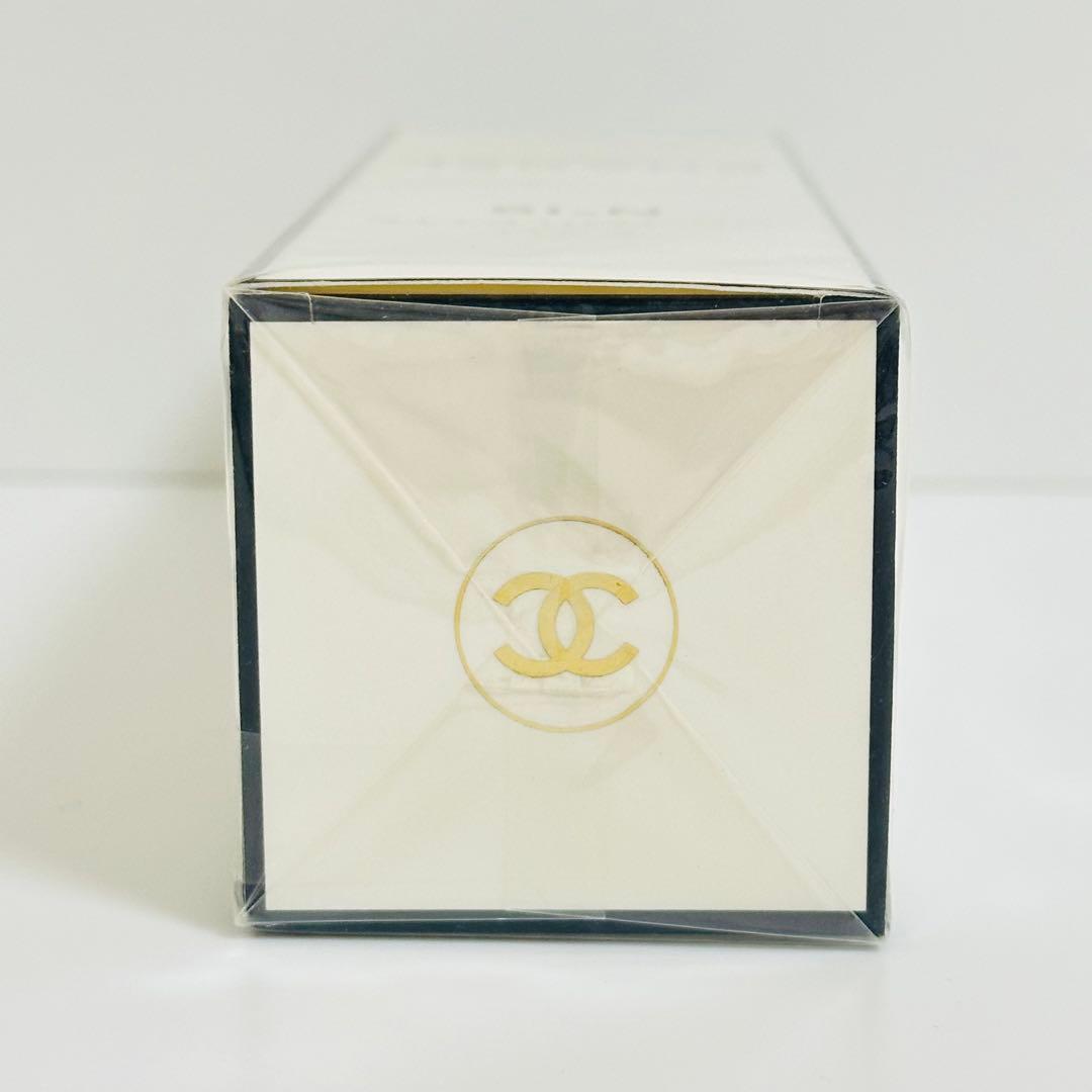 新品　シャネル N°19 オードトワレ　ヴァポリザター　香水　100ml ①