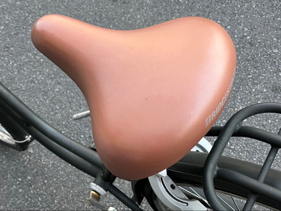 ナ*ナ様 中古美品ブリヂストンLEDオートライト自転車26インチ★マットカーキ※