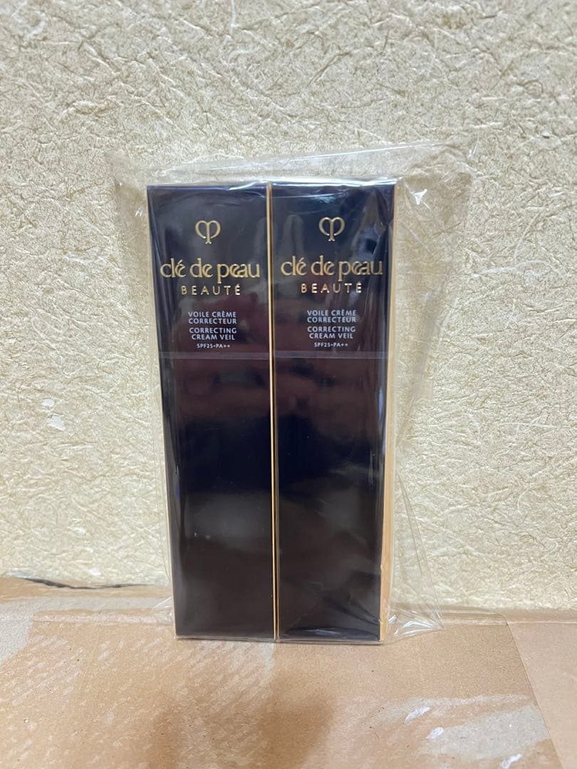 クレ・ド・ポー ボーテヴォワールコレクチュールn (プレメイクアップ) 4つ