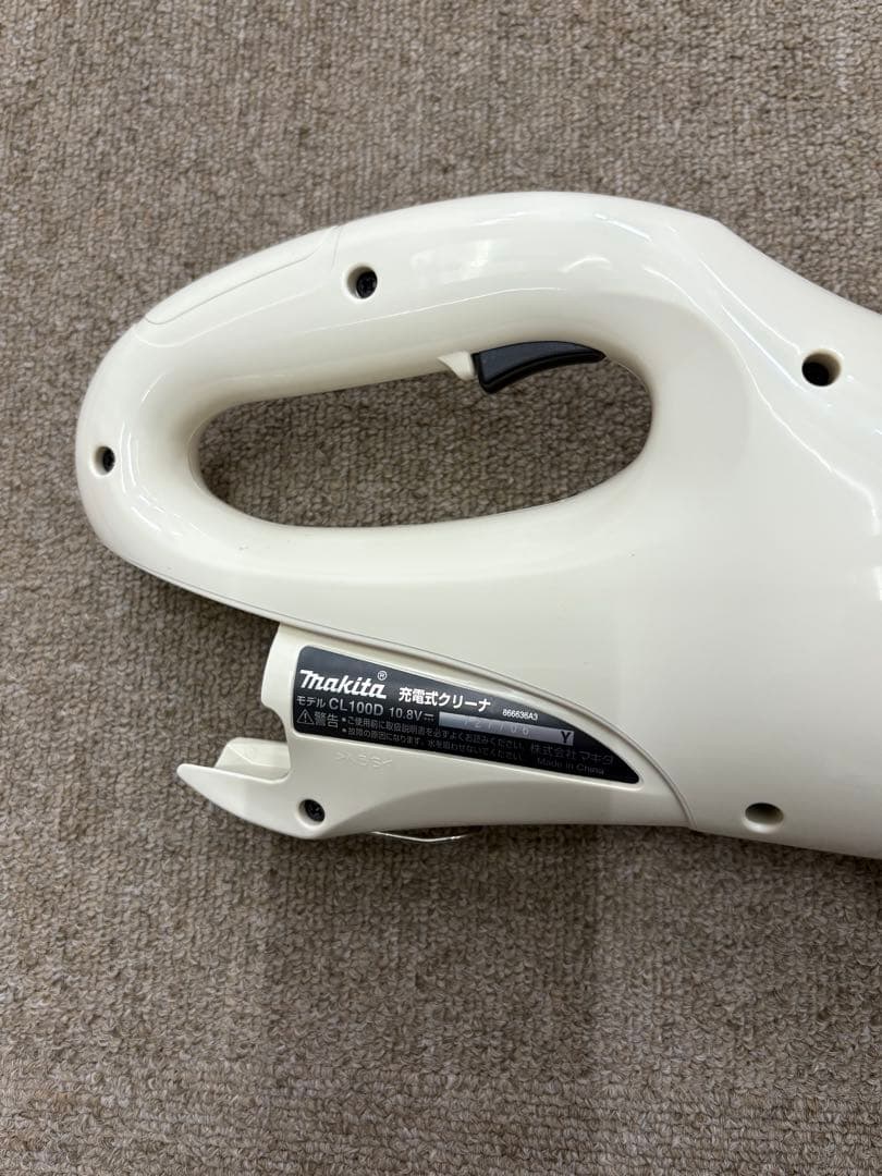 【新品同様】マキタ Makita CL100D 充電式スティッククリーナー 純正