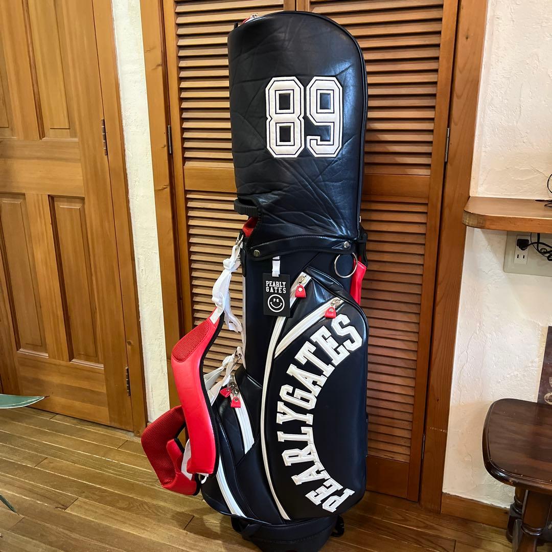 パーリーゲイツ　ゴルフキャディバッグ。