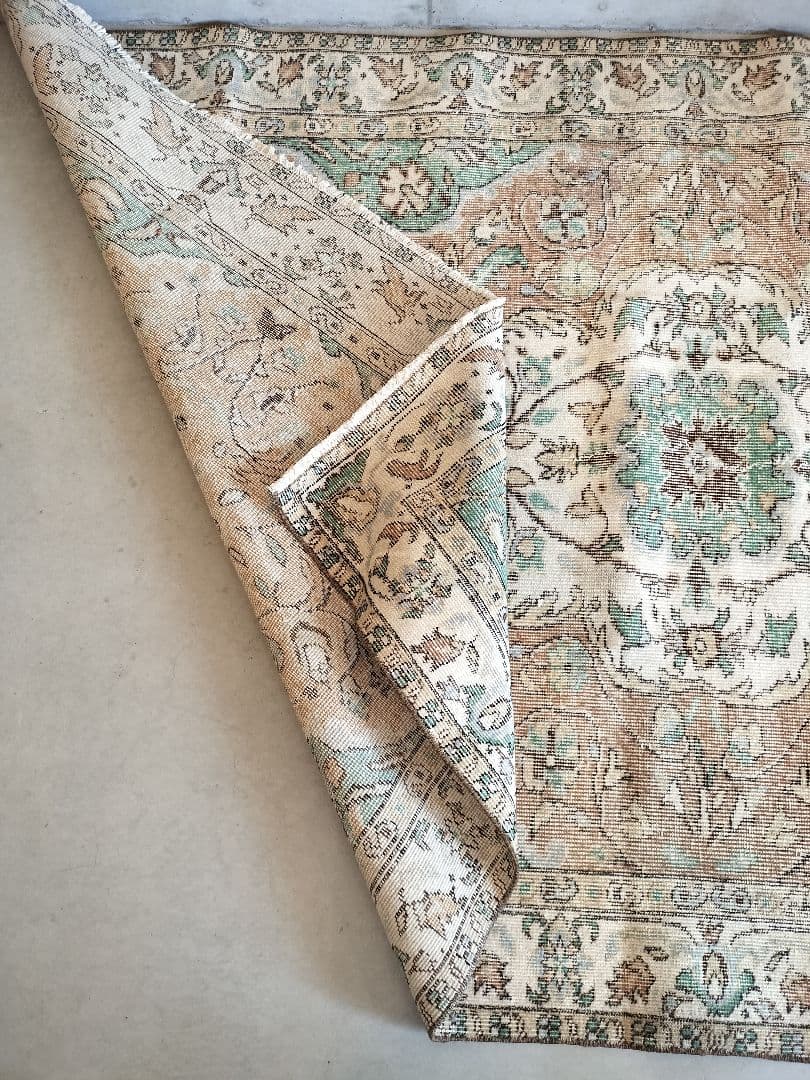 大判/淡ブラウンとミントグリーン　ヴィンテージトルコラグ　No616