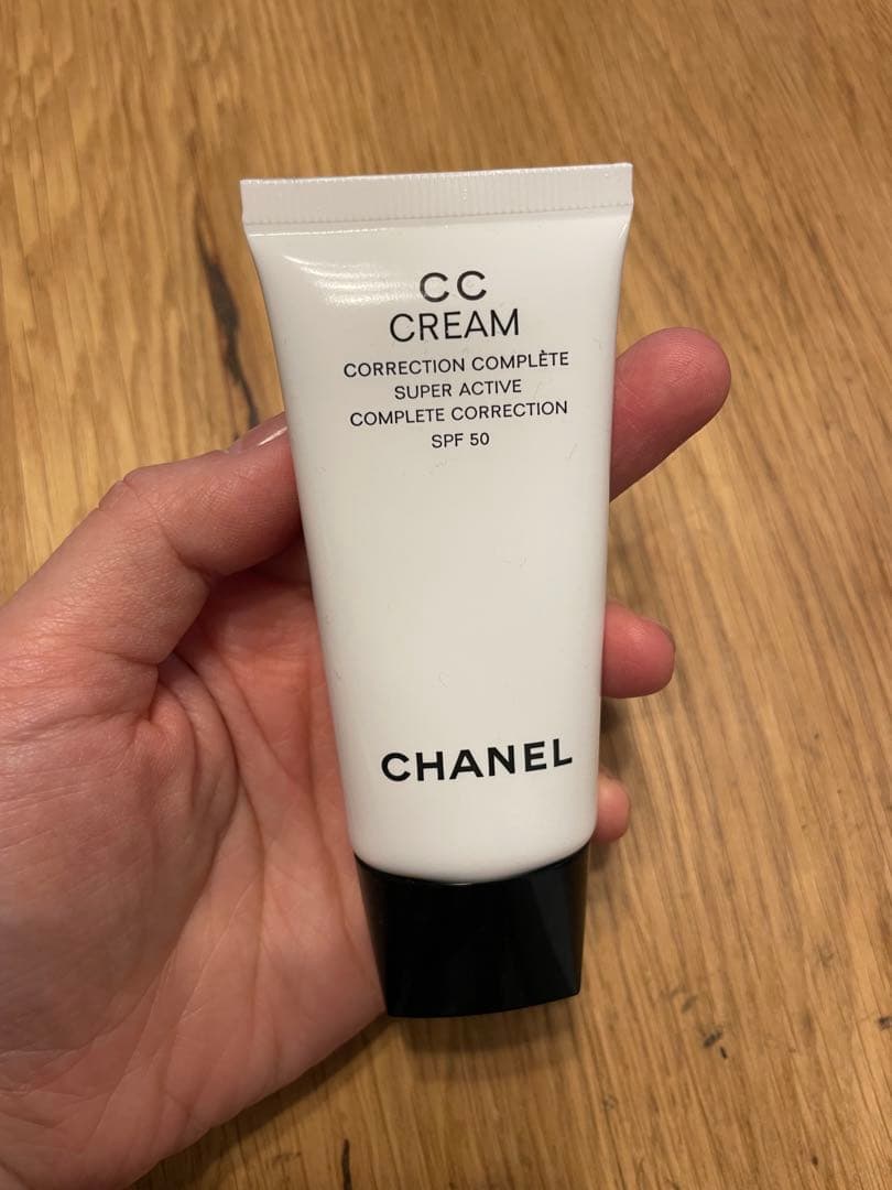 CCクリーム CHANEL CC CREAM 10 BEIGE SPF 50 30ml