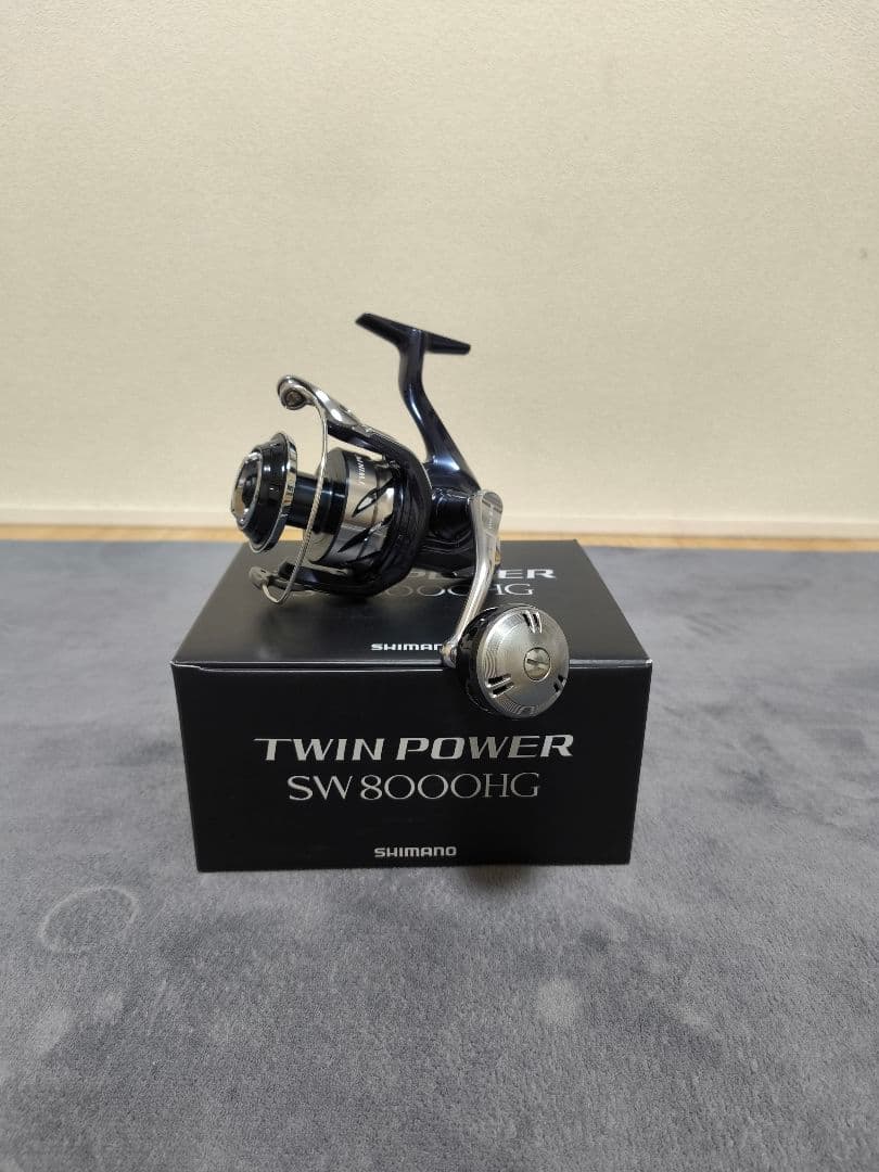 極美品　シマノ　ツインパワー　SW 8000HG　スピニングリール