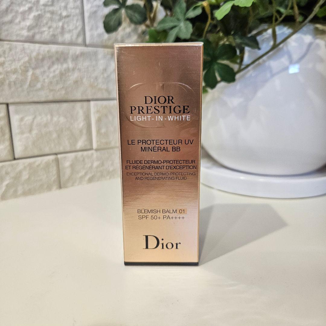 【新品未使用】プレステージ ホワイト ル プロテクターUV ミネラルBB 01