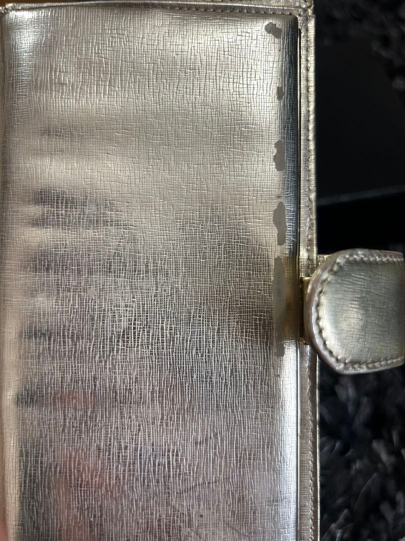 CHANEL ゴールド 二つ折り長財布 ガマ口　箱付き