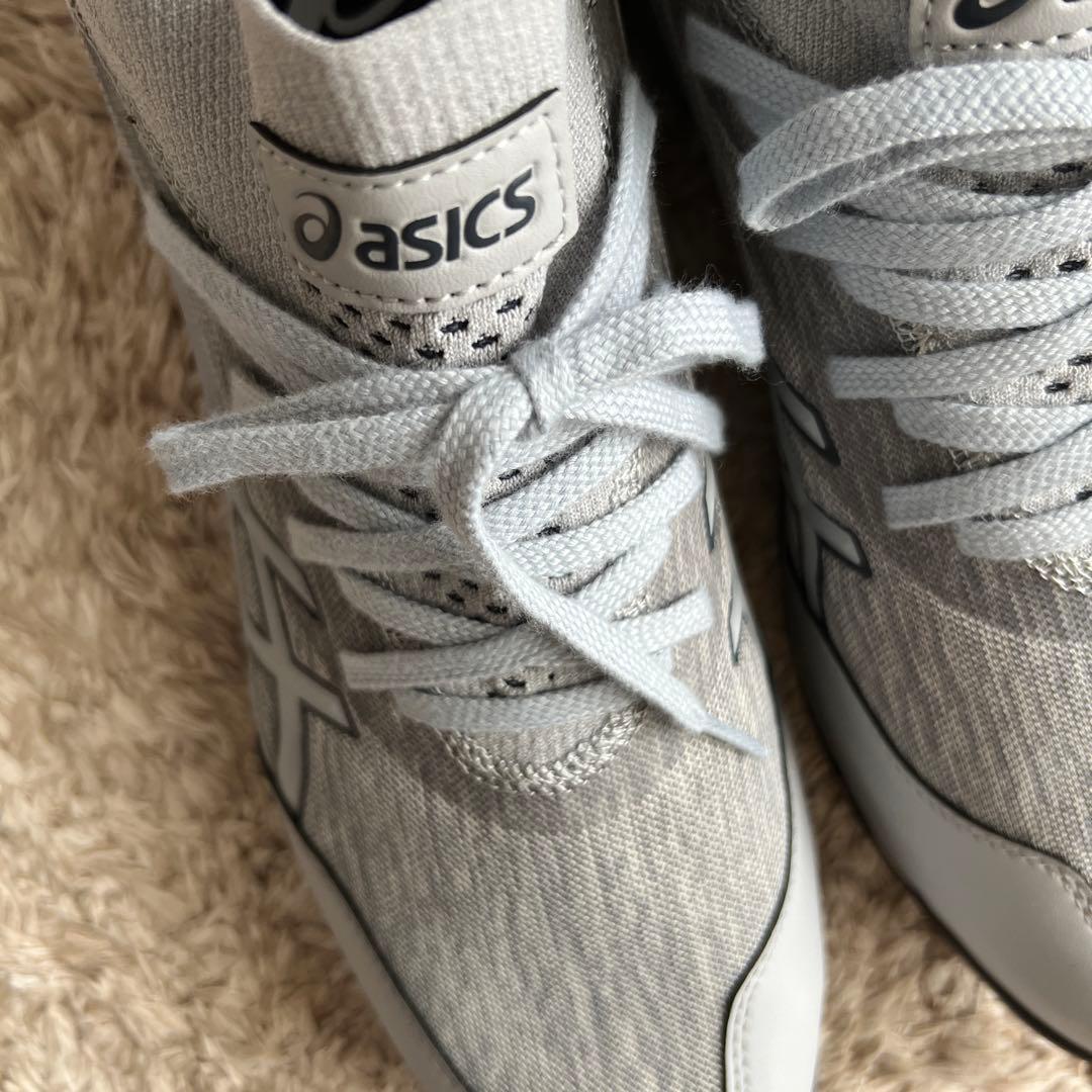 新品アシックス安全靴28cmグレー。