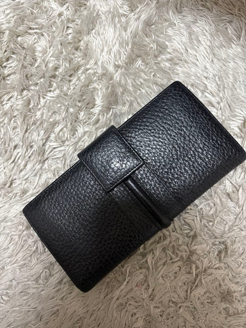 ブラックレザー 二つ折り財布