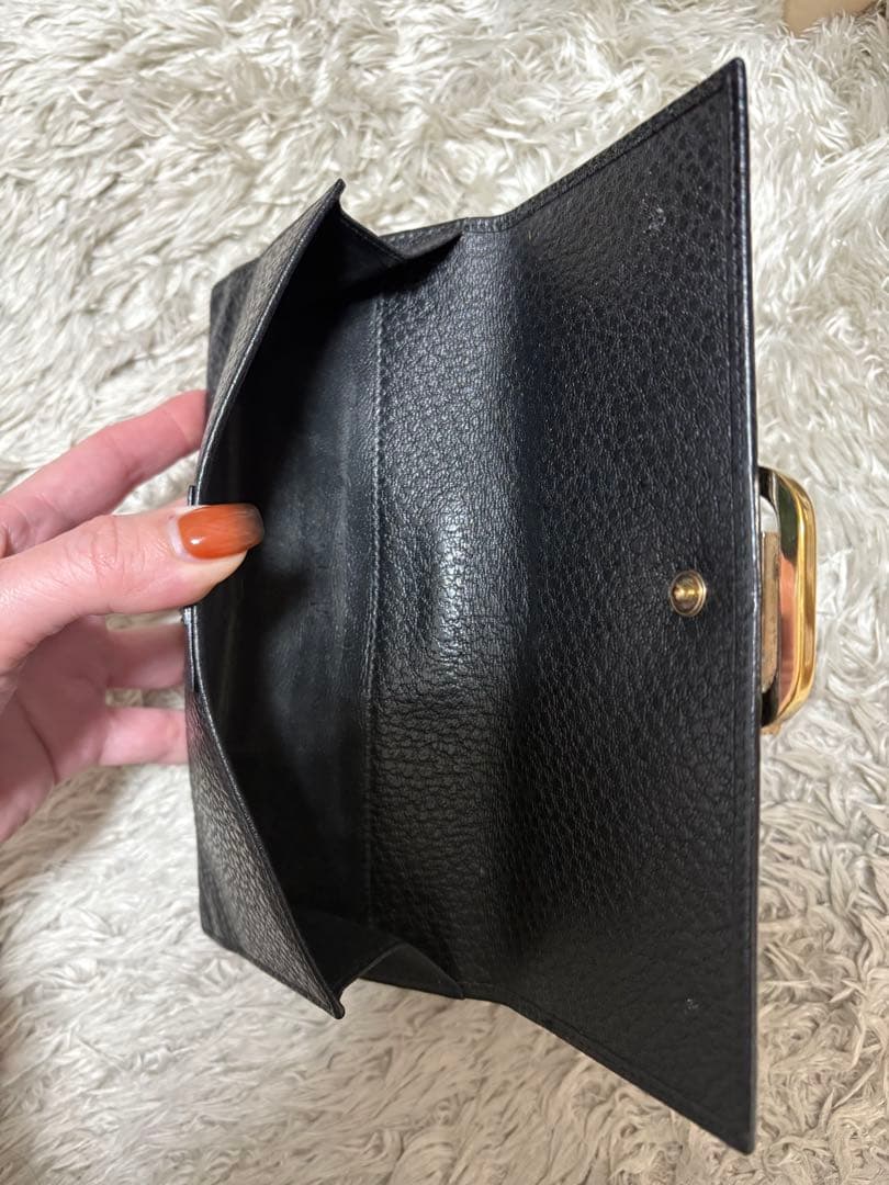 ブラックレザー 二つ折り財布