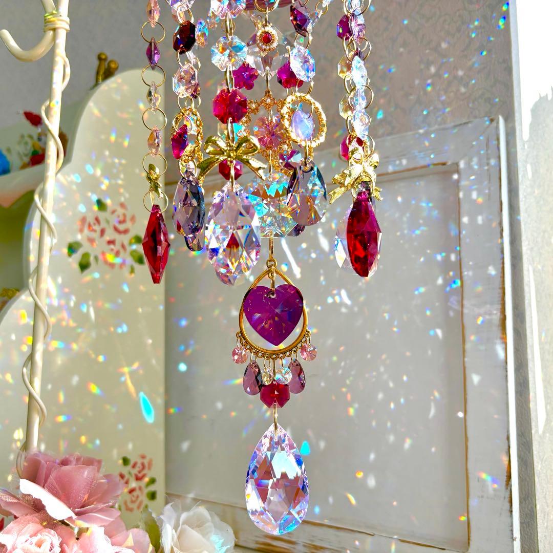 アンティークピンクSWAROVSKI受け皿シャンデリア風サンキャッチャー