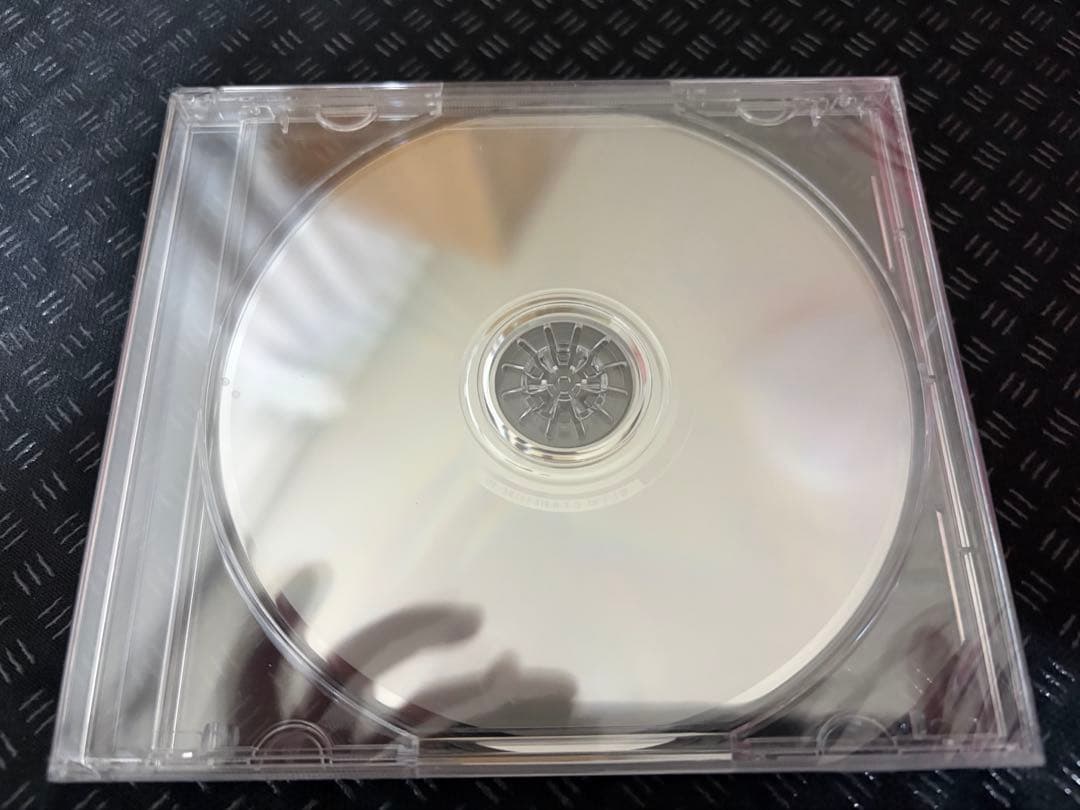 indigo la Endのアルバム「哀愁演劇」の限定版CD