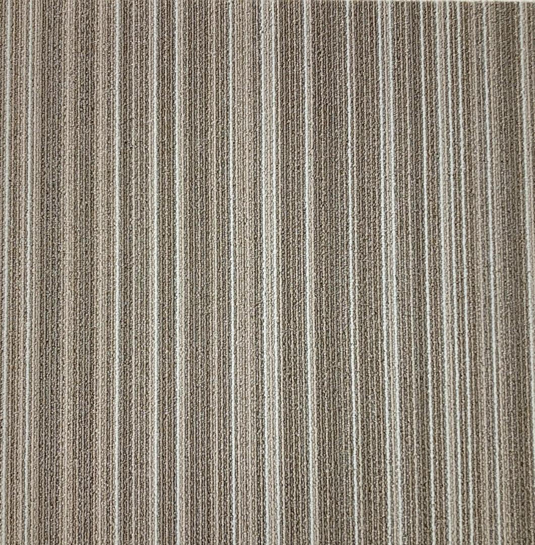 ナーゴ　タイルカーペット　８０枚 新品・未使用　国内メーカー