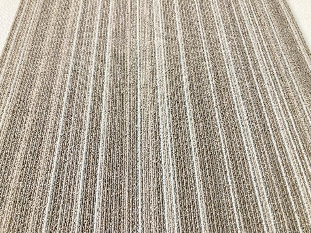 ナーゴ　タイルカーペット　８０枚 新品・未使用　国内メーカー