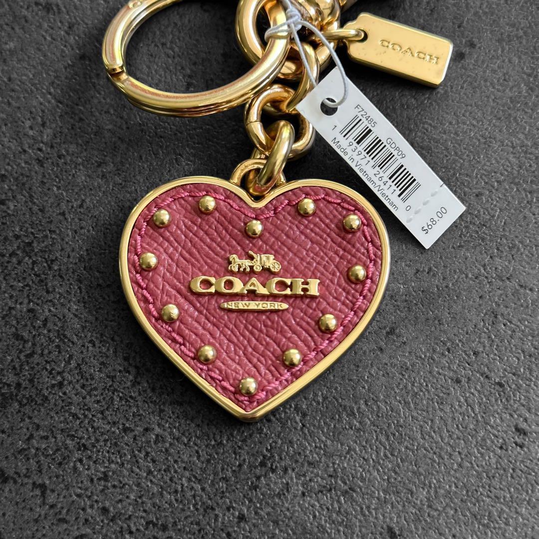 未使用✨COACH Heart Studded Bag Charm