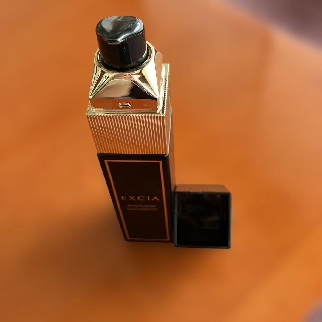 アルビオン　エクシアエバーラスターファンデーション NA201