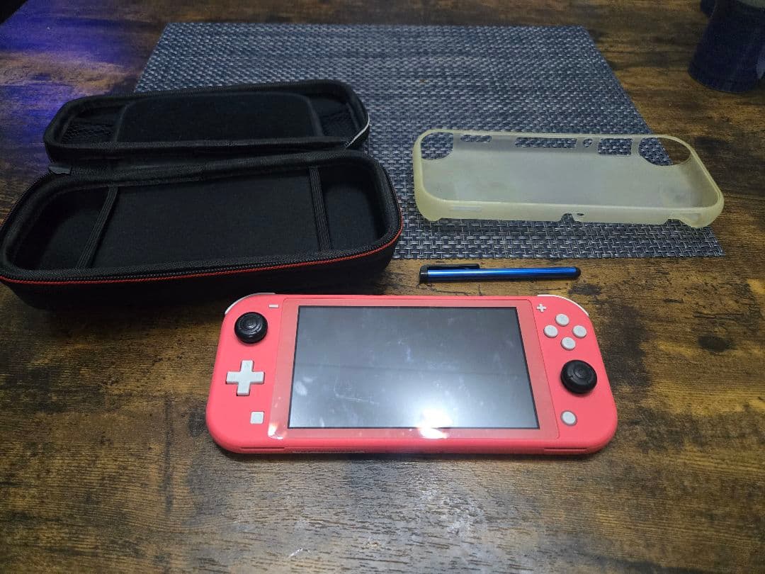 switchライト本体　コーラル　カバー付き