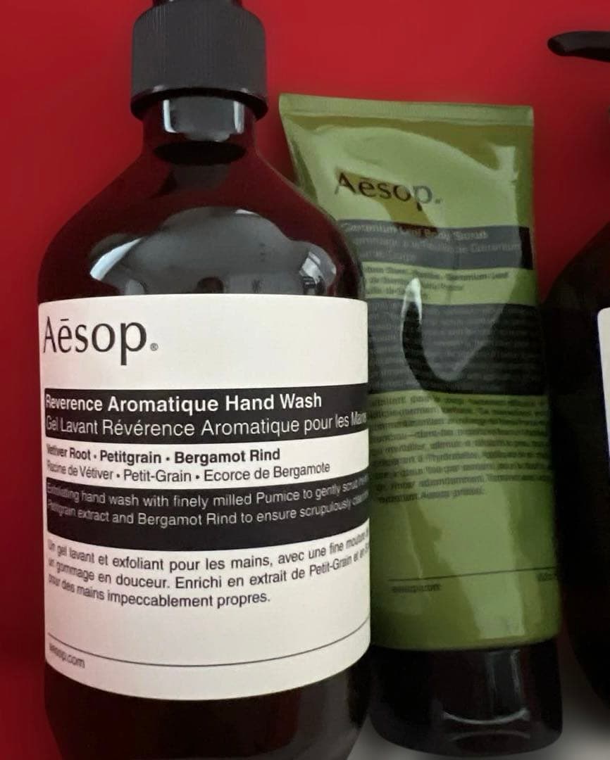Aesop ハンドウォッシュ & ボディクレンザー&ボディスクラブ3点！