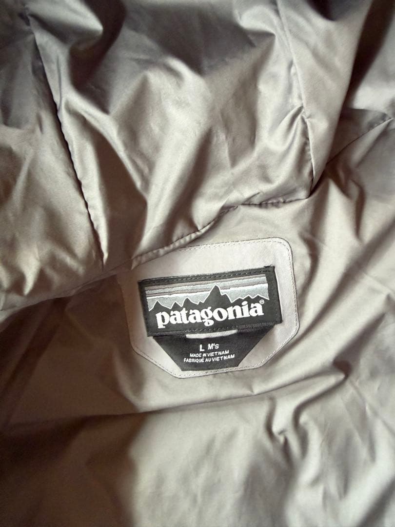 patagonia グレー ダウンジャケット Lサイズ