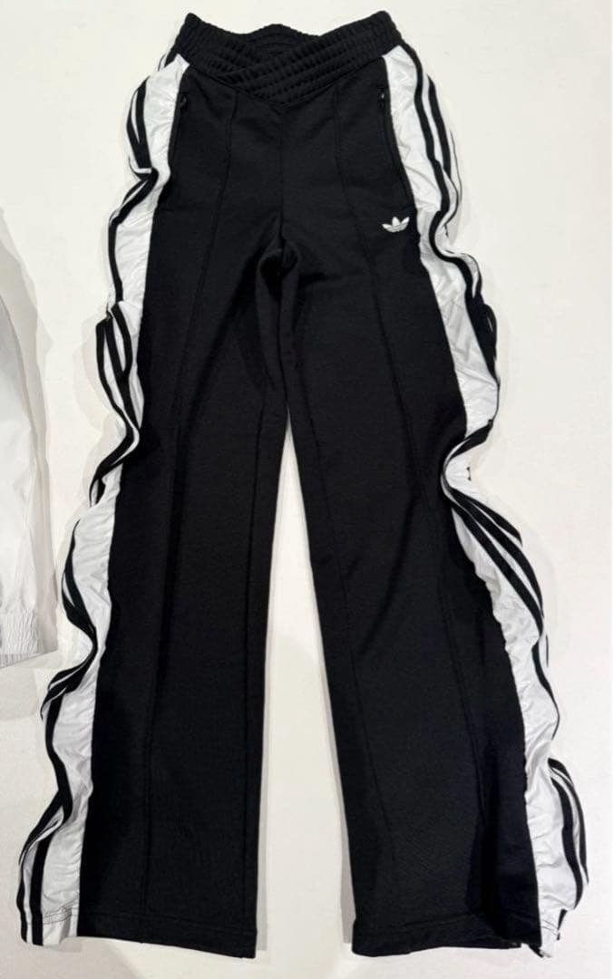 新品XS Adidas R3CD トラックパンツ ブラック　JZ6778