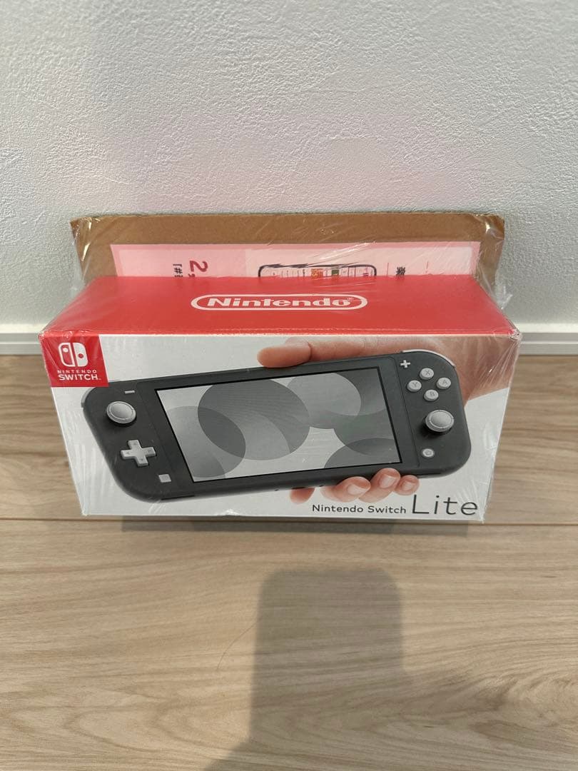 【新品未使用】Nintendo Switch Lite グレー 本体 ※箱訳あり
