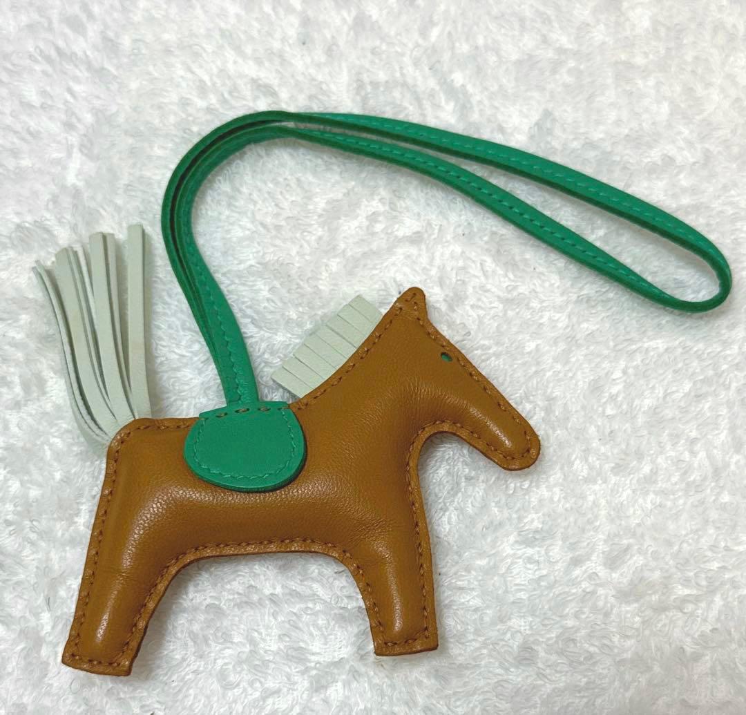 エルメス ロデオ PM チャーム