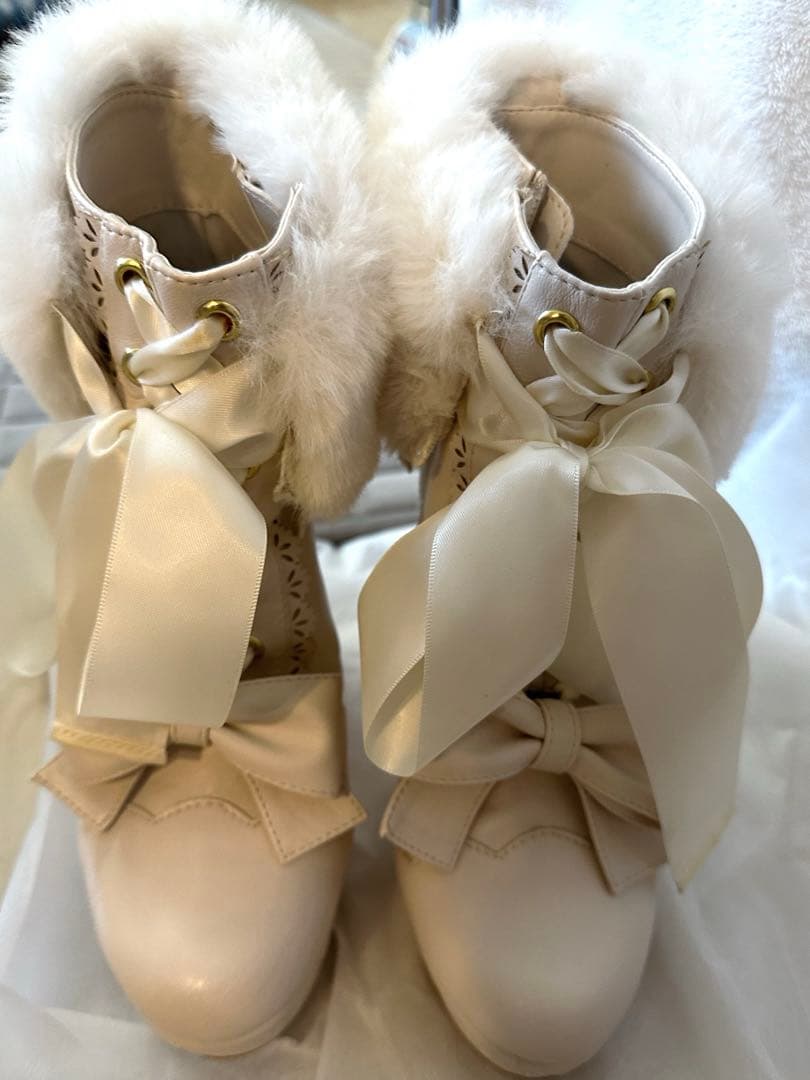 LIZLISA ショートブーツ 白 ホワイト M