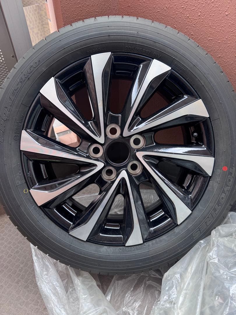TOYO PROXES R60 205/55R17 ノア 新車外しタイヤ