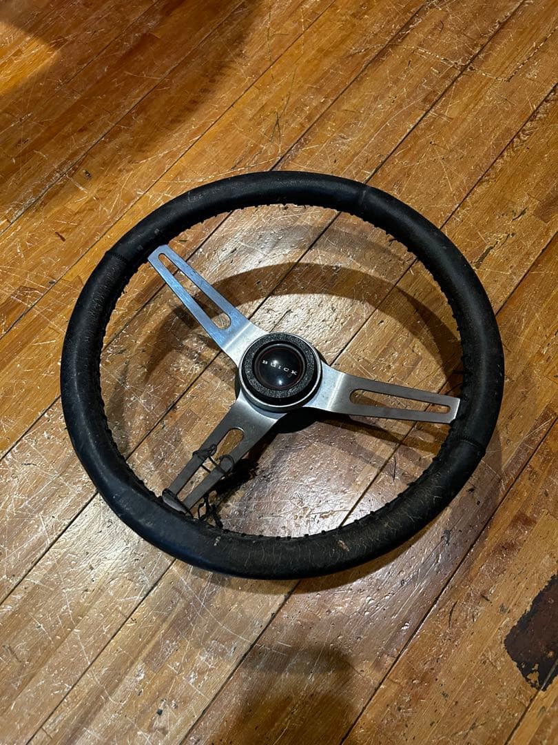 Vintage Ecstasy 1970 Buick GSX ステアリング