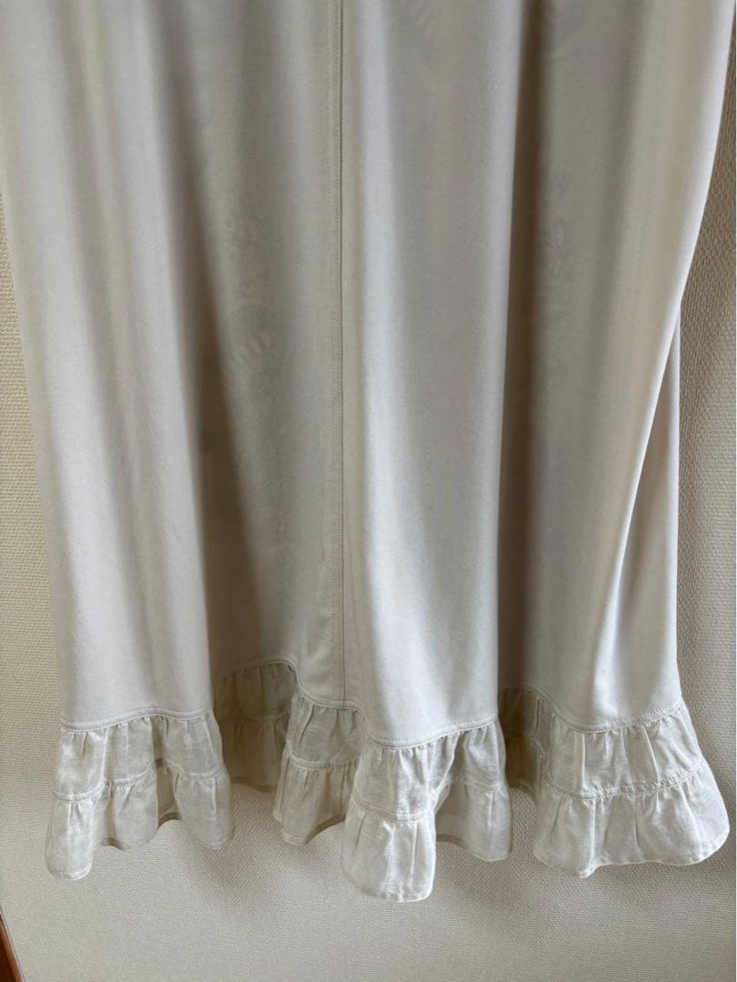 『未使用に近い』⭐️トクコプルミエヴォル⭐️オフホワイトに花柄チュニックワンピース❣️