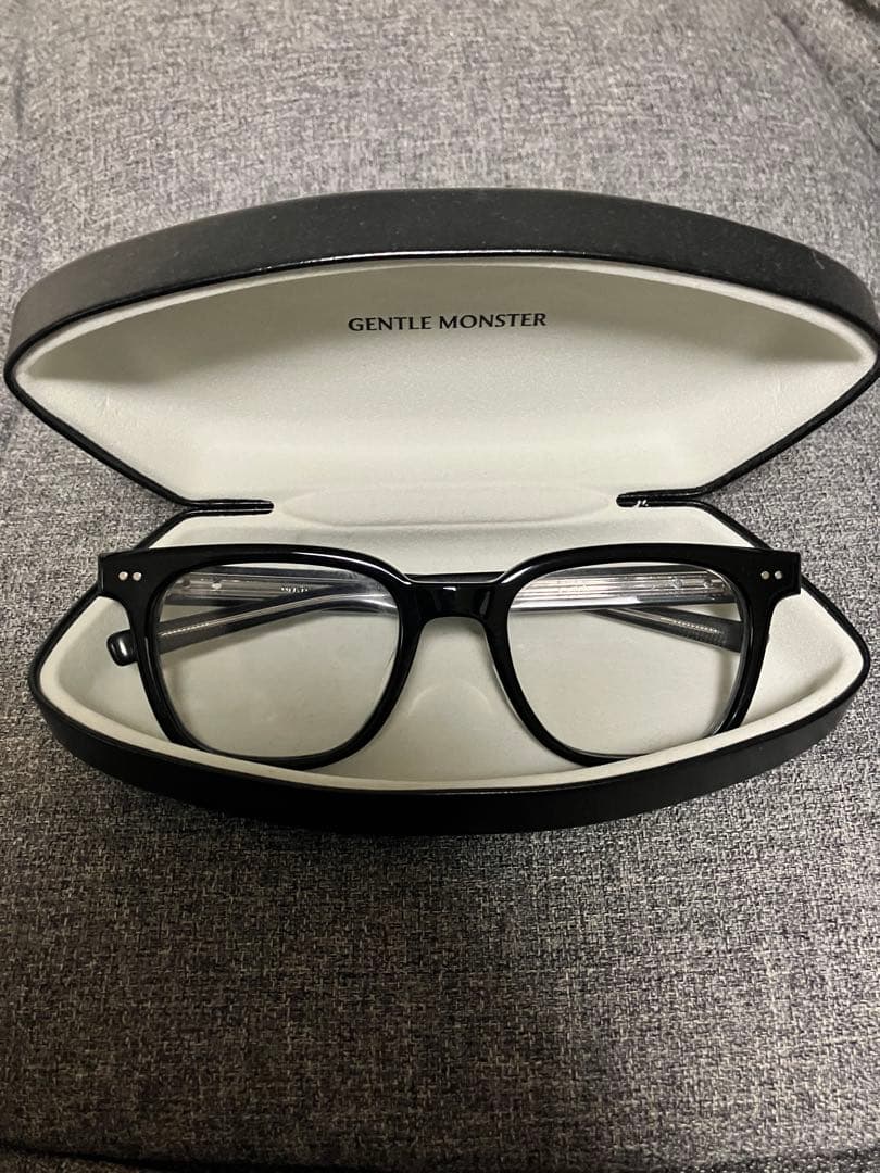 小物 gentle monster Evan 01