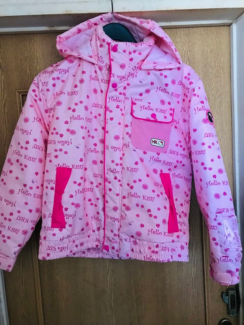ハローキティスキーウェアスノーボード160cm新品未使用
