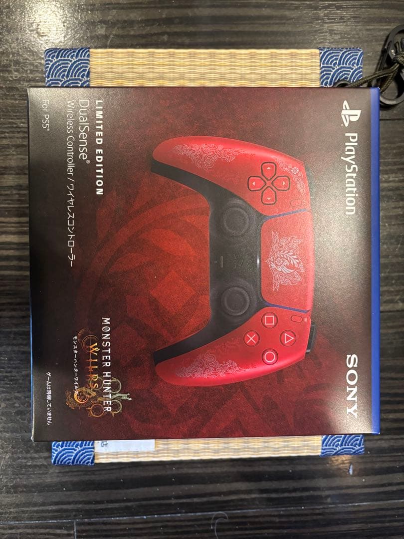 [新品未開封] PS5 DualSense モンスターハンターワイルズ　限定版