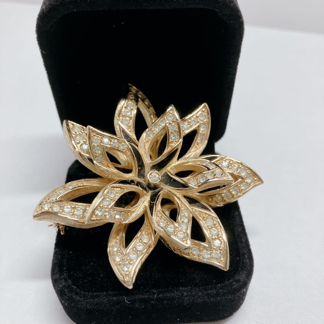 ディオール　ブローチ　ラインストーン　花　フラワー　大ぶり