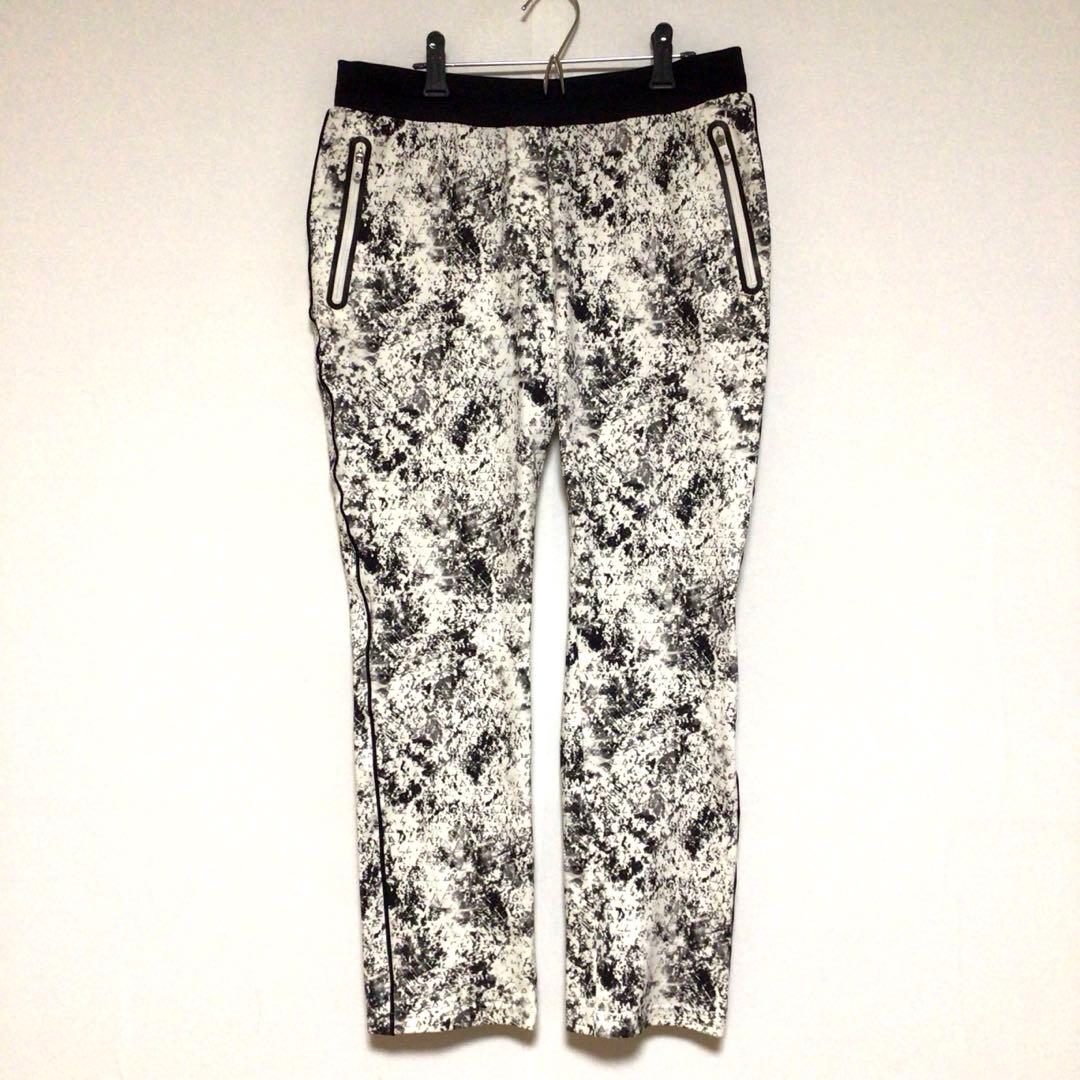 マンシングウェア 総柄 ペンギン ゴルフパンツ 白黒 大きめLL 極美品 夏用