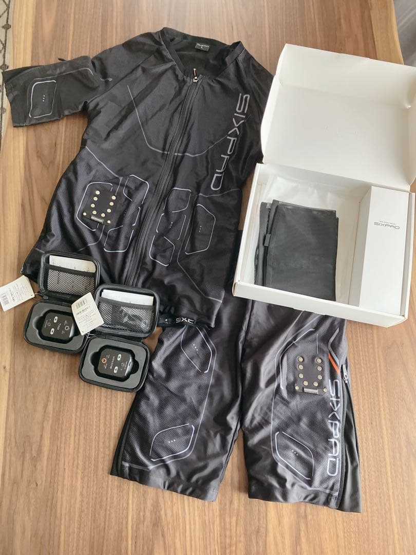 SIXPAD EMSトレーニングウェア　メンズＬサイズ