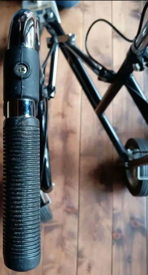 5:::歩行器　歩行補助具　シルバー　3輪　カワムラ　リハビリ　折り畳み