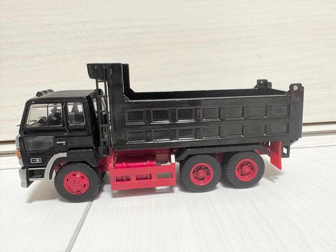 連休価格《新品箱付》1:64 日野　ダンプ　トラック　ミニカー