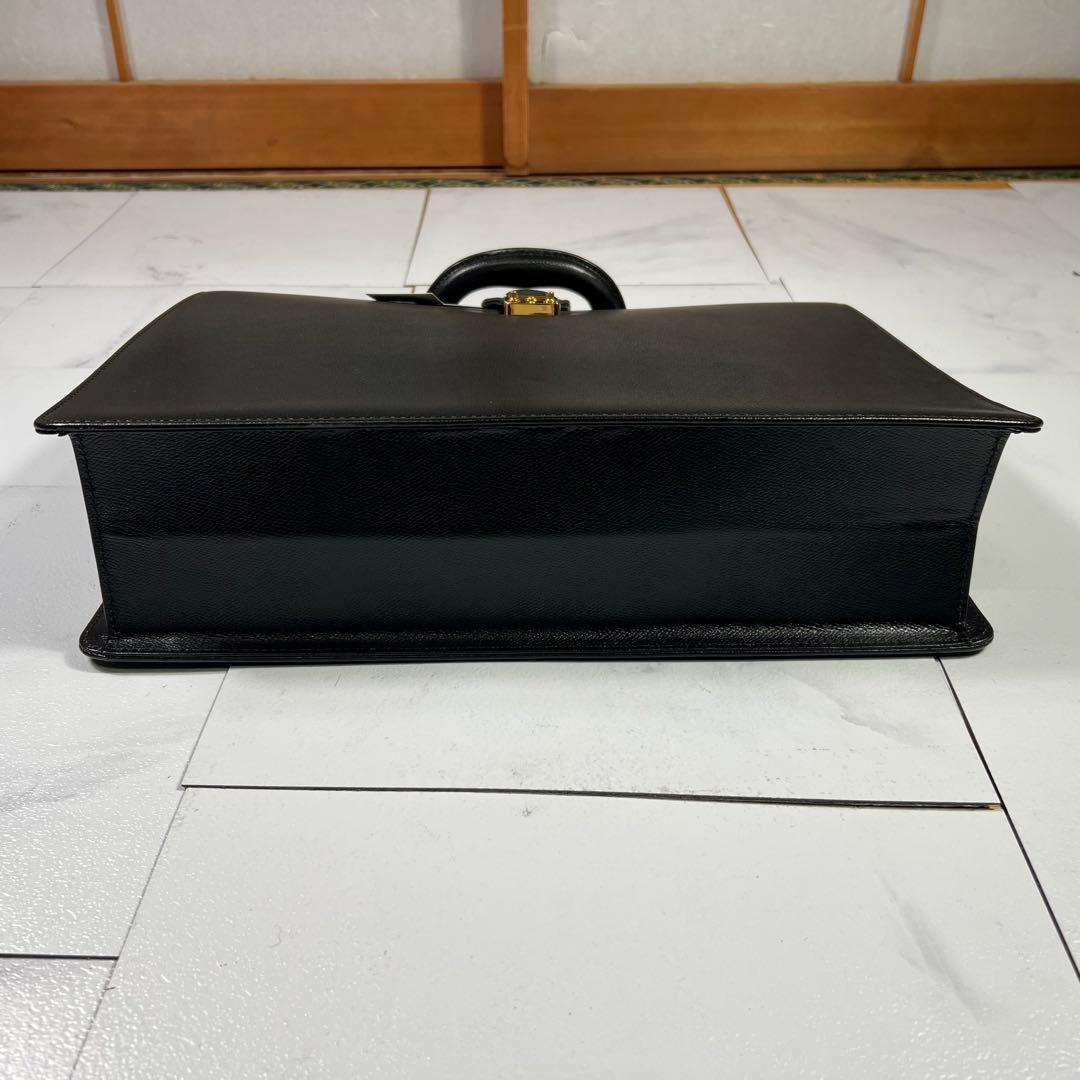 新品タグ付 イヴサンローラン ダレスバッグ レザー　黒 A4 デッドストック