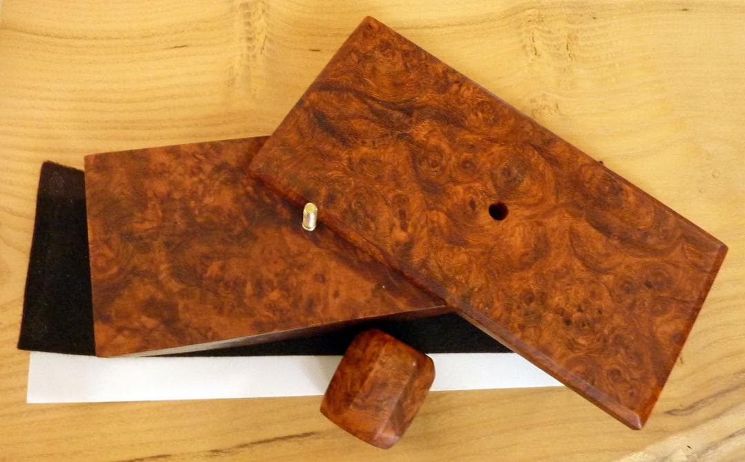 稀少カリン瘤材で作った机上サイズのインクブロッター（吸取器）L-RRR01