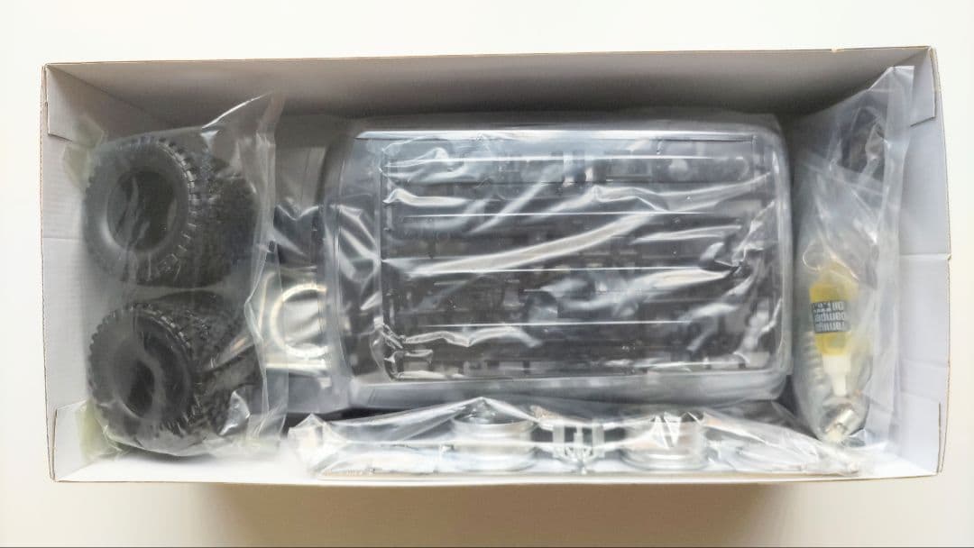 タミヤ 1/10 トヨタ FJクルザー CC-01