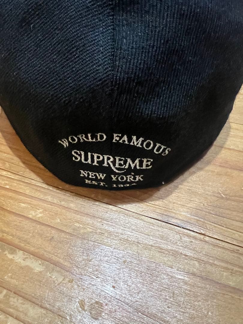 SUPREME Sロゴ　newera 7 3/4 61.5cm