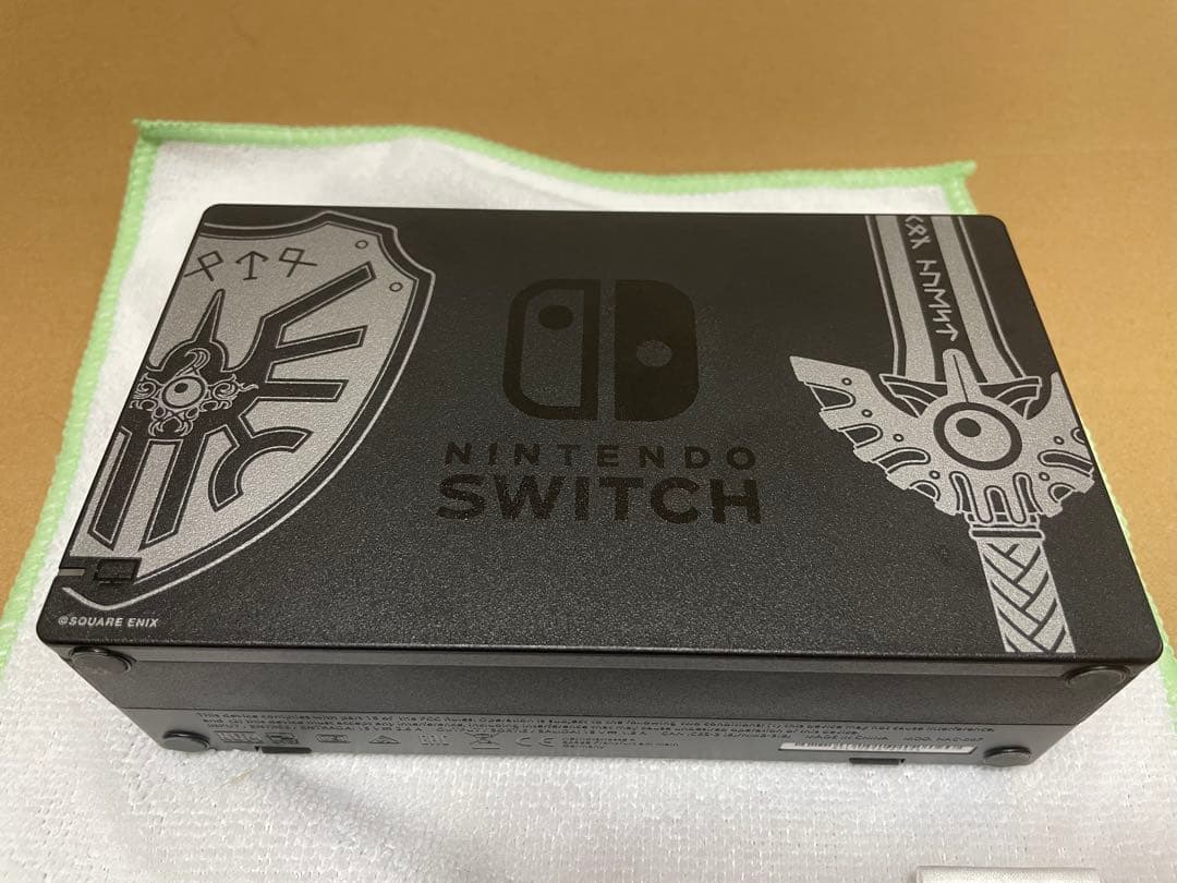 【完品】Nintendo Switch ロトエディション ケース＋SDカード付