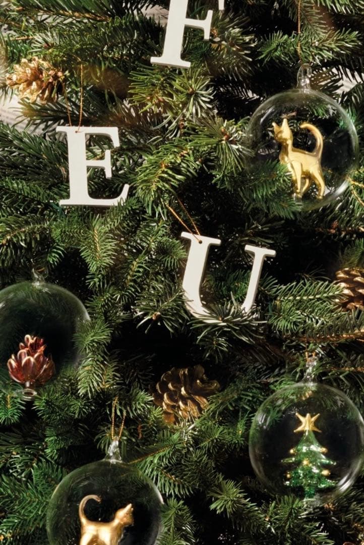 diptyque2025年ホリデー限定 ガラスボールキャットプレゼントラッピング