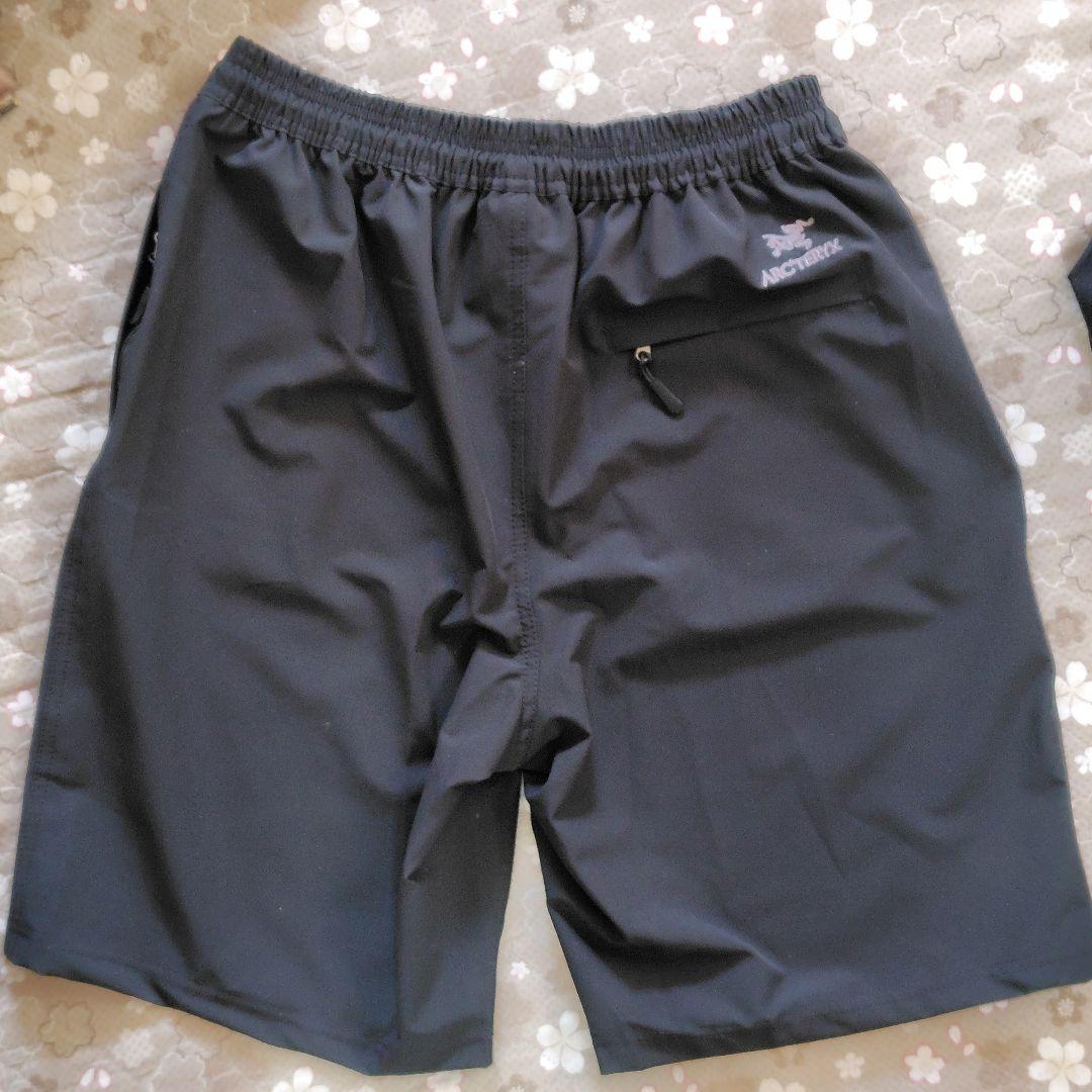 ARC'TERYX ブラック ショートパンツ L