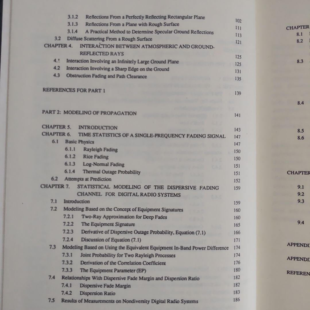 洋書 Low-Angle Microwave Propagation
