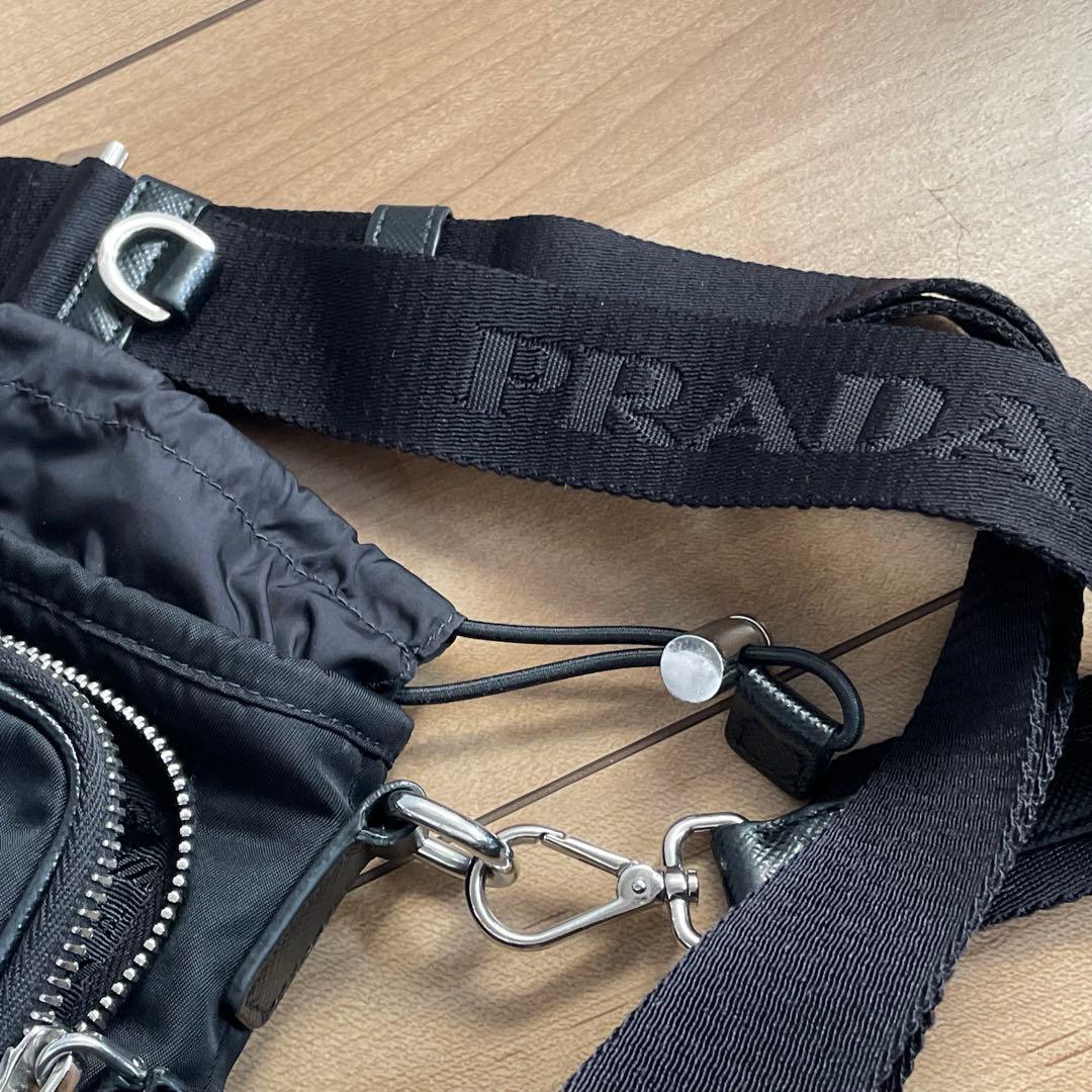 プラダ　RFID認証　リナイロン　ショルダーバッグ　スマホショルダー　ブラック