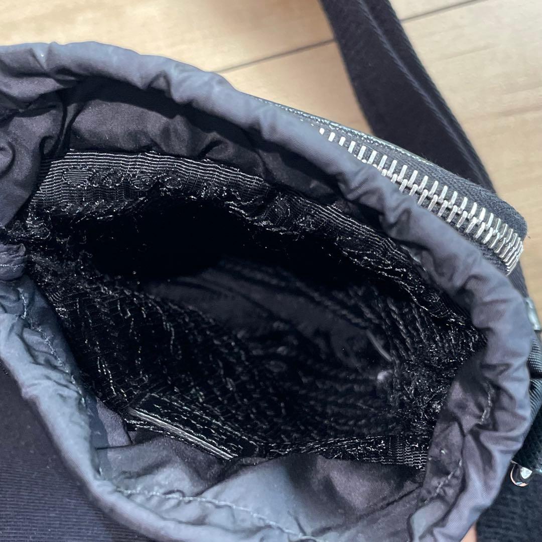 プラダ　RFID認証　リナイロン　ショルダーバッグ　スマホショルダー　ブラック