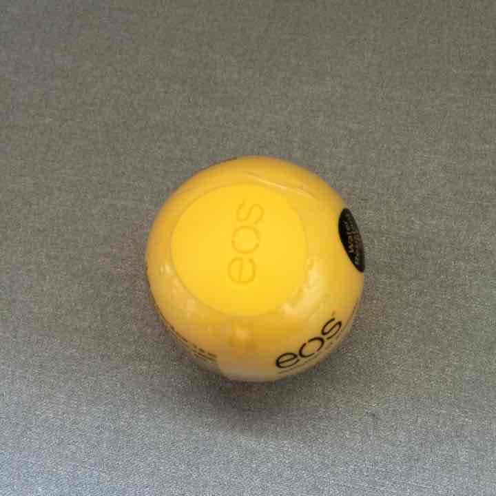 新品！eos オーガニックリップクリーム