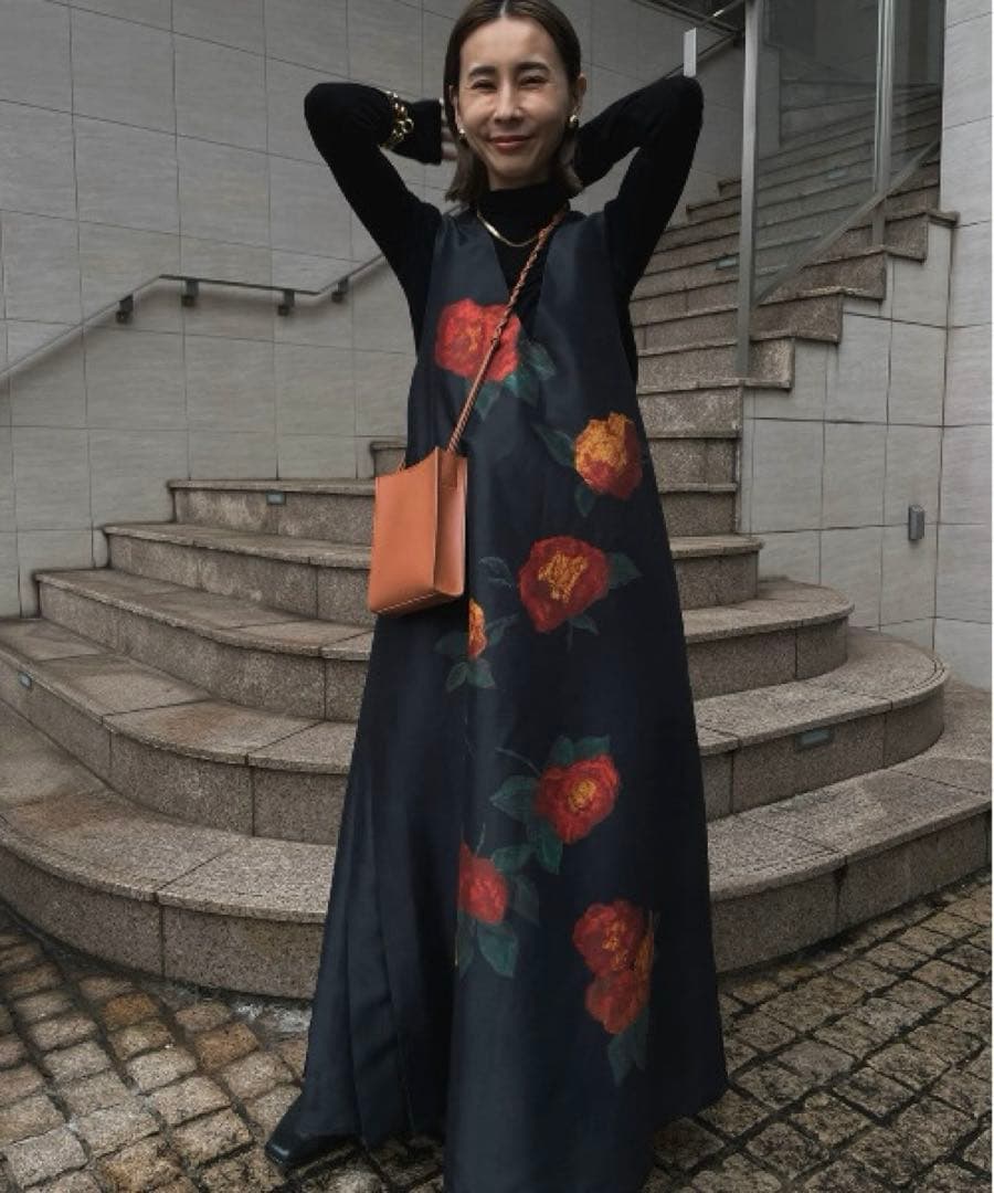 新品　Ameri ELLIE ASYMMETRY PLEATS DRESS