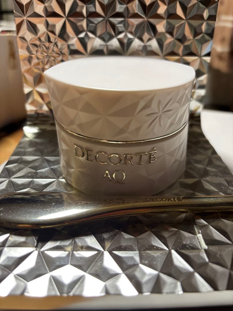 DECORTE AQ コンセントレイト　ネッククリーム